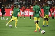 Zimbabwe's Khama Billiat (l)